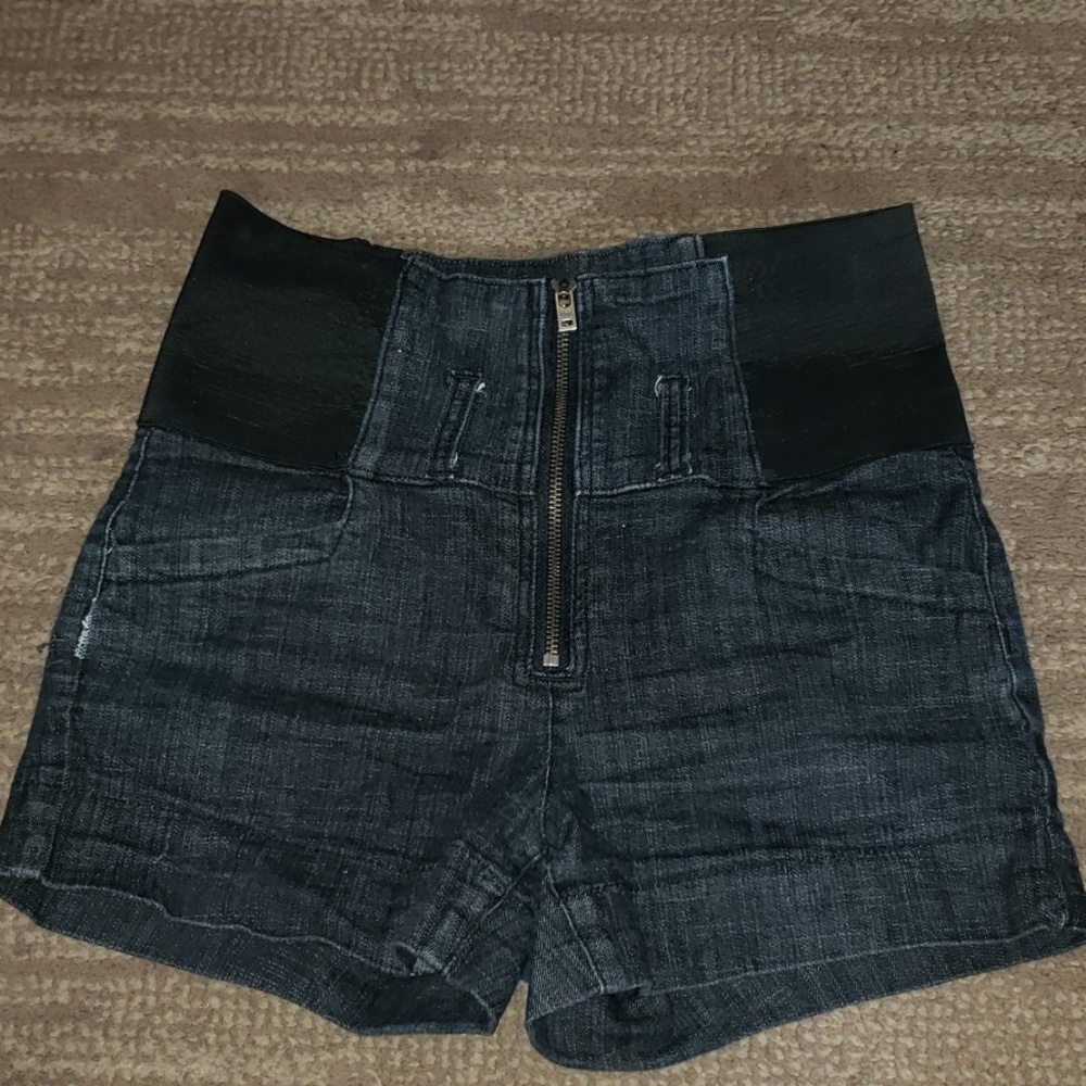🎀 BOGO  free item- High waisted shorts